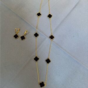 Elegant Black and 14 KT Gold Jewelry Set